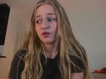 mia_meows on Chaturbate