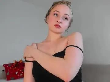 mia_meows on Chaturbate