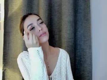 mia_white11 on Chaturbate