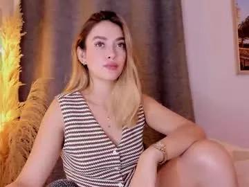 mia_white11 on Chaturbate