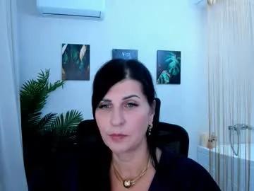 moonvelour — Chill atmosphere, warm energy and friendly chat. I'm live and happy to meet you #mature #sexy #pvt #tipmenu