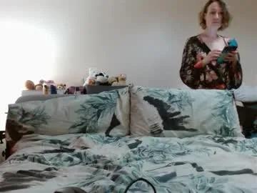 mrs_velvet_vixen_and_mr_stud on Chaturbate