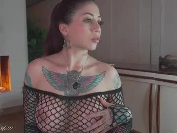 nuryforerogh on Chaturbate