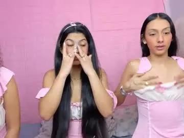 petitestrawberry18 on Chaturbate