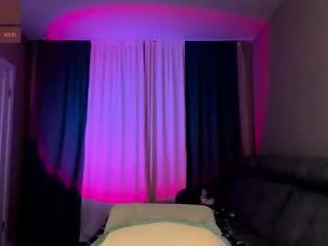 pinkypaws on Chaturbate