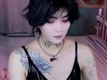 ravens_nest_ on Chaturbate