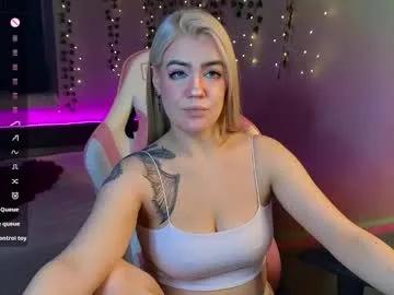 redvelveten on Chaturbate