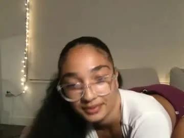 rosalinatoosexy on Chaturbate