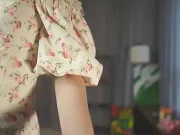 rosellegaeta on Chaturbate