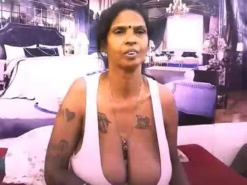 sexyva4u2luv on Chaturbate