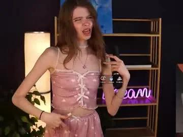 shelleyborom on Chaturbate