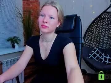 slavic_momm — Hello! This is my FIRST day here!  #new #blonde #cute #nonude #shy [105 tokens remaining]