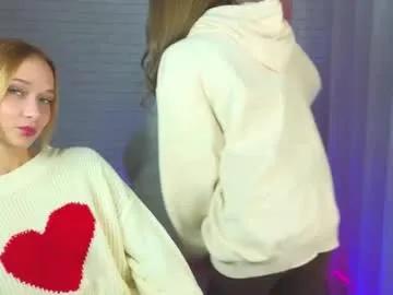 strawberryglow on Chaturbate