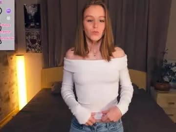 trinahillier on Chaturbate