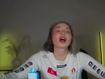 viollasinzz on Chaturbate