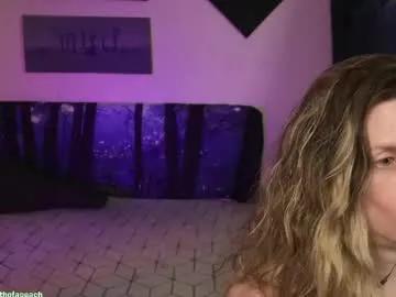 widthofapeach on Chaturbate