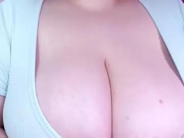 yourmermaidd — Hi guys ^_^ i'm Amina #asian #bigboobs #mistress #feet #bbw