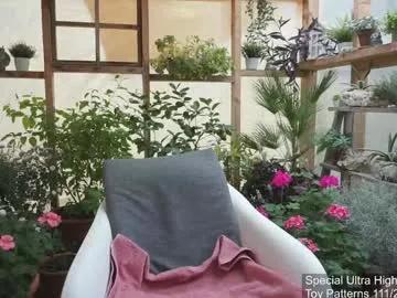 yournaughtypixie on Chaturbate