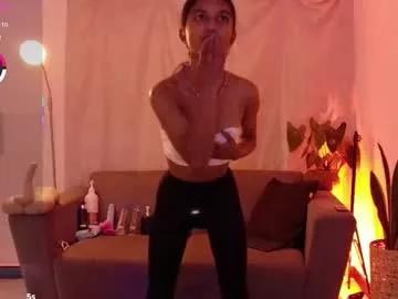 yuliethpetite on Chaturbate