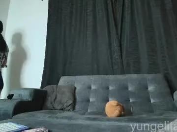 yungelitamor_ on Chaturbate