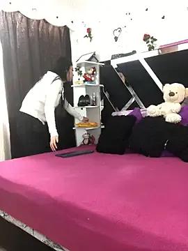 1lovelygirls on StripChat