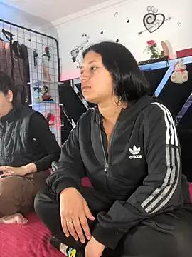 1lovelygirls on StripChat