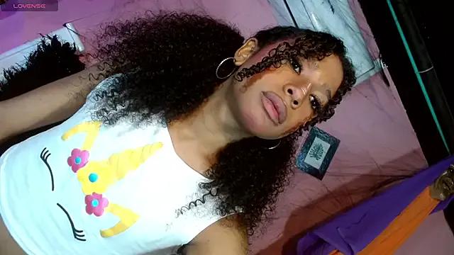 _IsabellaRousse on StripChat