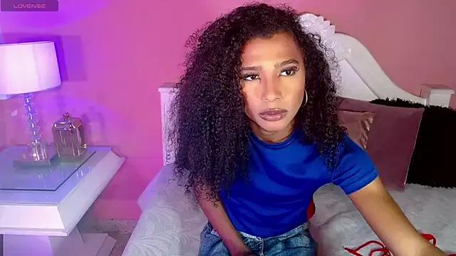 _IsabellaRousse on StripChat