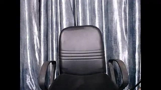 _kamyaa09 on StripChat