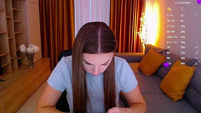 _Mia_Adams on StripChat