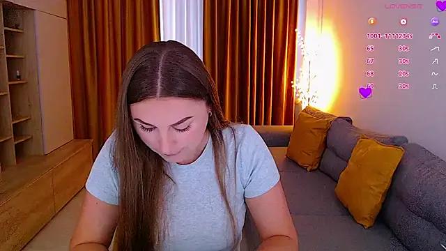 _Mia_Adams on StripChat