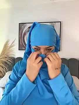 _Nadiaa on StripChat