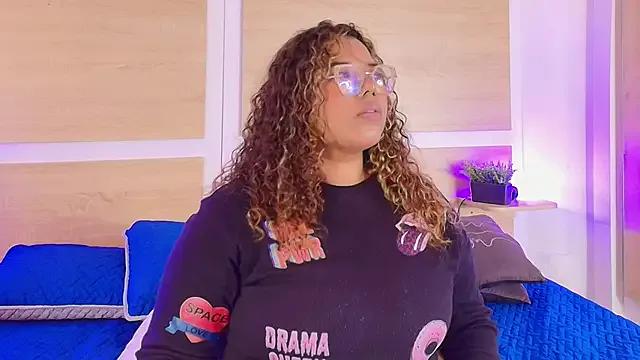 _nickypurple_ on StripChat