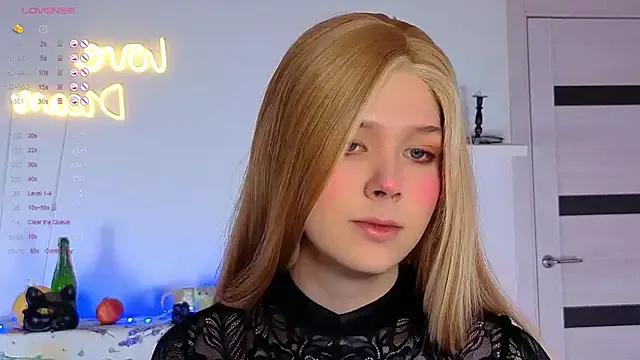 _yourFoxy_ on StripChat