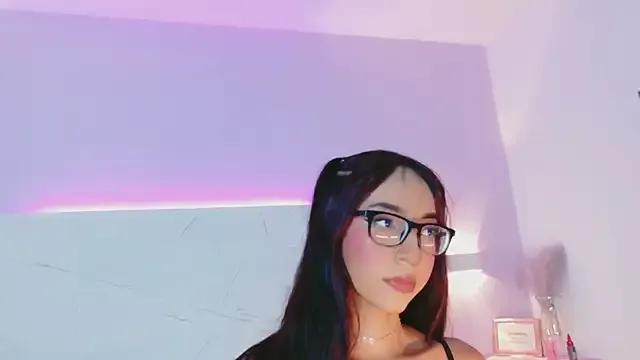 AbrilBrent on StripChat