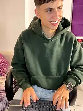 AdrianRinaldi on StripChat