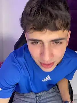 AdrianRinaldi on StripChat