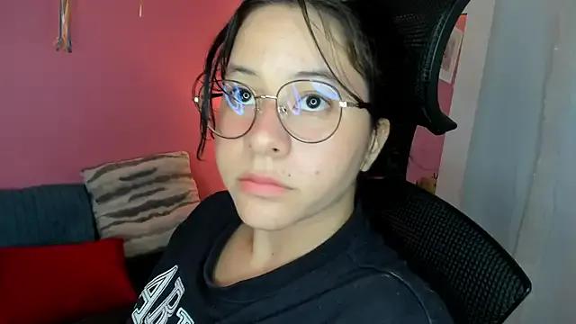 agnes_213 on StripChat