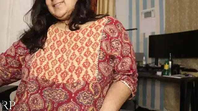 AgniPriya on StripChat