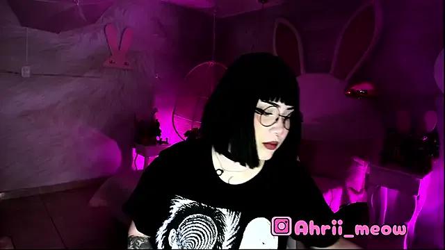 Ahri_meow on StripChat