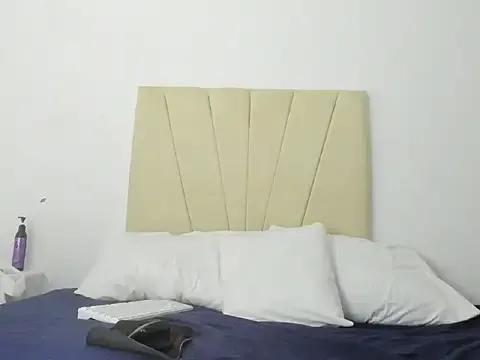 Ainoa_Pink on StripChat