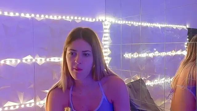 Aishha_ on StripChat