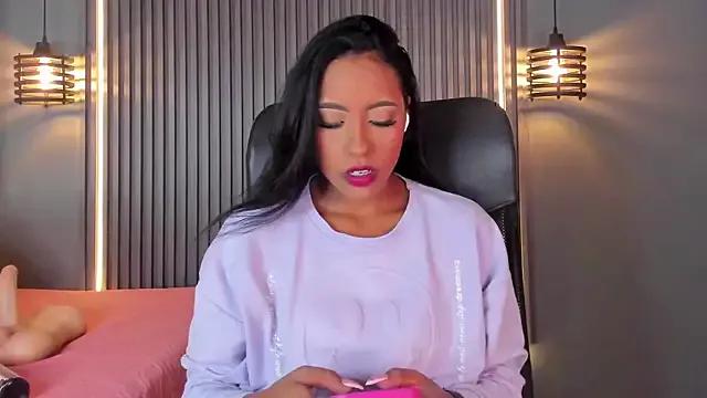 alahia_betancurx on StripChat