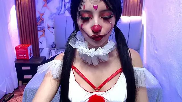 alaia_blue on StripChat