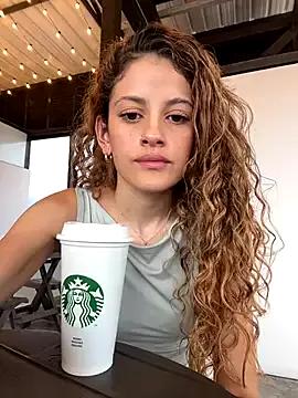 alana15 on StripChat