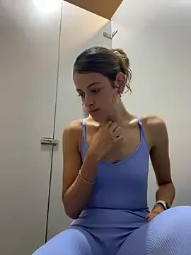 alana15 on StripChat