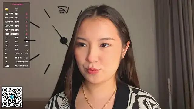 AlberthaEscue on StripChat