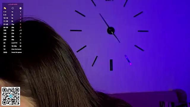 AlberthaEscue on StripChat