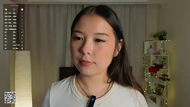 AlberthaEscue on StripChat