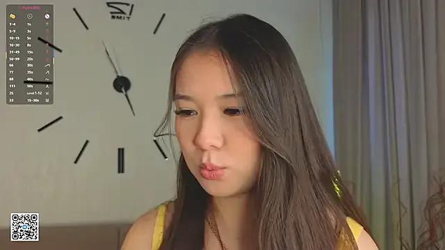 AlberthaEscue on StripChat